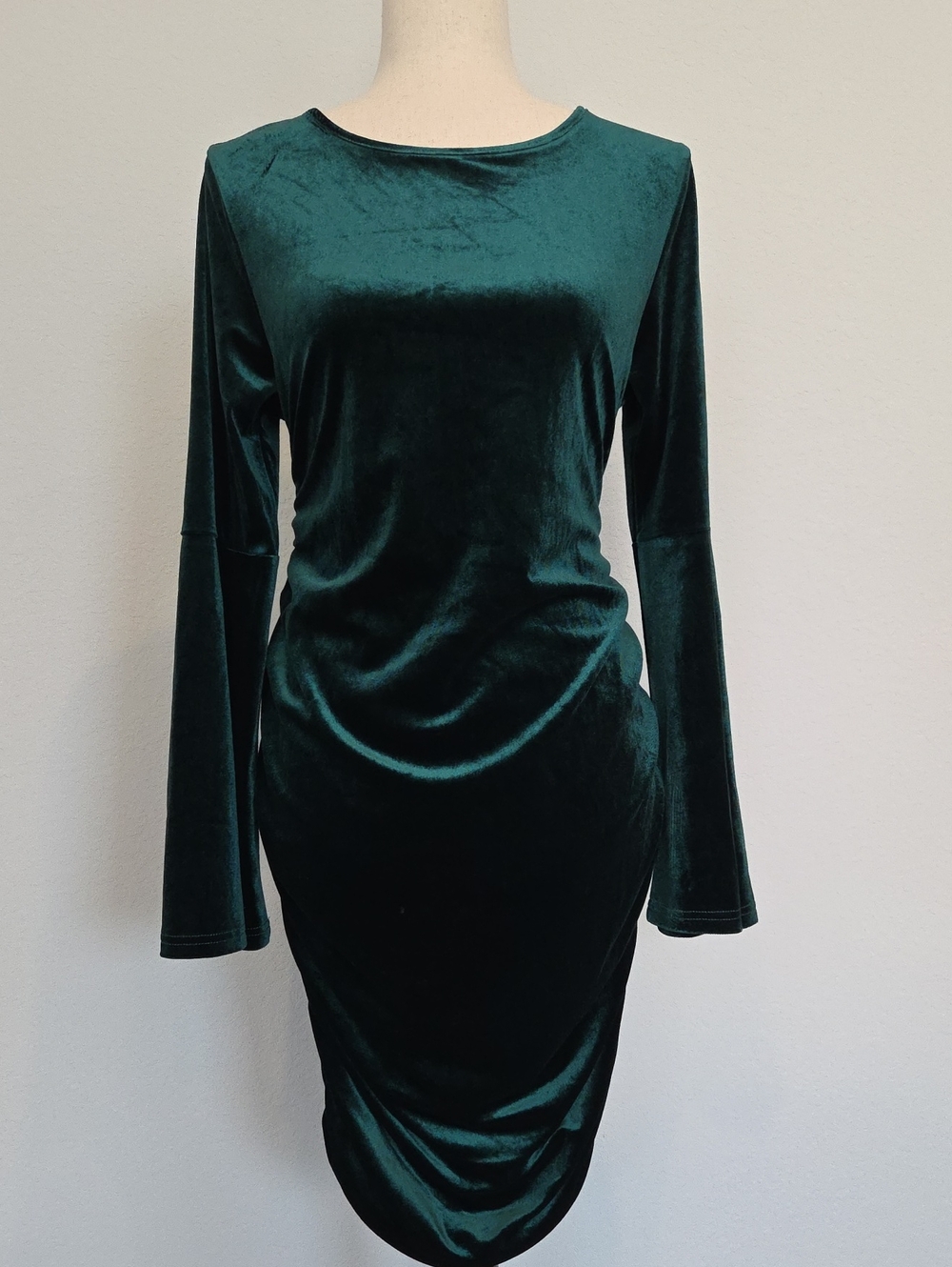 SHEIN Emerald Green Velvet Luxurious Long Bell-Sleeve Holiday Party Dress